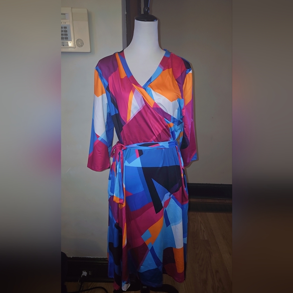 Colorblock Wrap Midi Dress with Belt - Picture 2 of 2